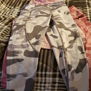 Zyia wite and grey camo leggings